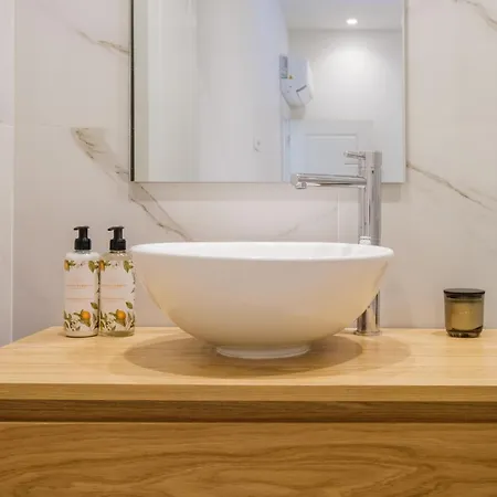 Art Deco 13 Luxury 2br Downtown Metro Ac شقة *