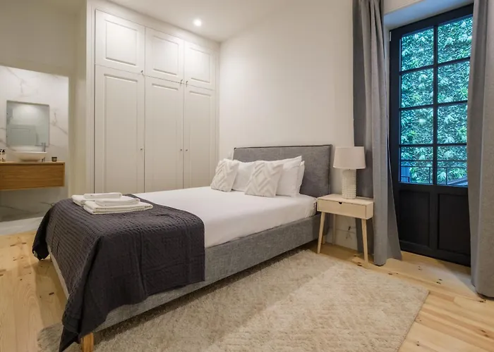 Art Deco 13 Luxury 2br Downtown Metro Ac 波尔图